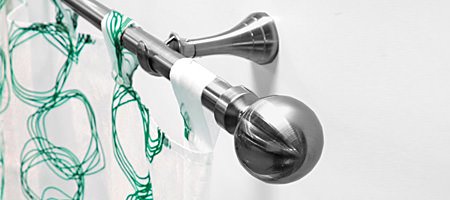 Vorhangstange aus Metall Vorhangstange aus Metall